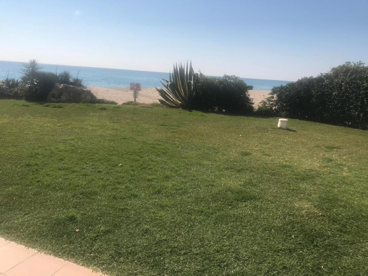 Amazing In Front Of The Sea Apartment كوماروغا المظهر الخارجي الصورة