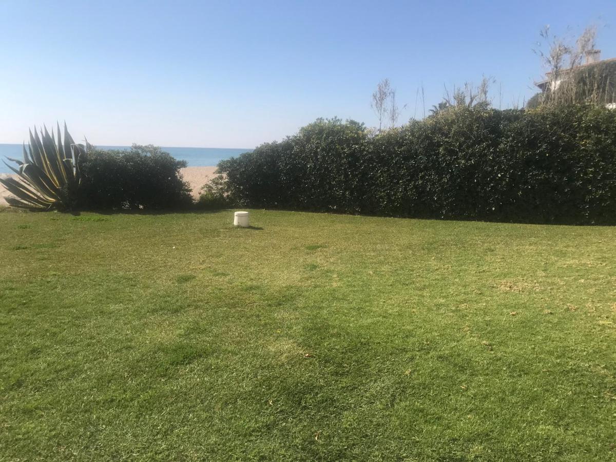 Amazing In Front Of The Sea Apartment كوماروغا المظهر الخارجي الصورة