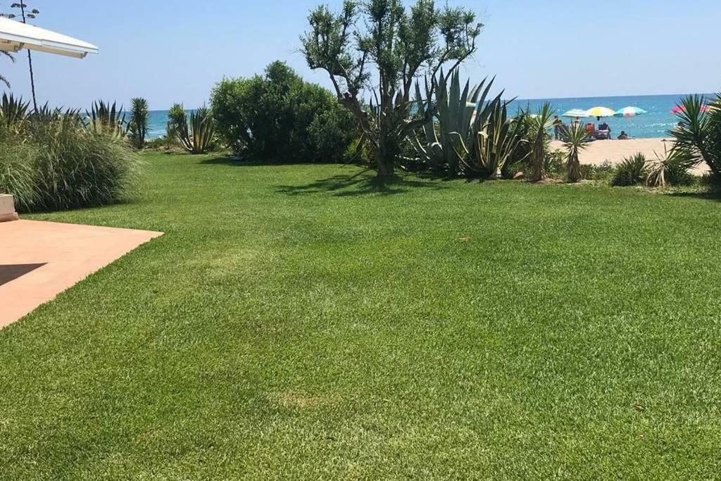 Amazing In Front Of The Sea Apartment كوماروغا المظهر الخارجي الصورة